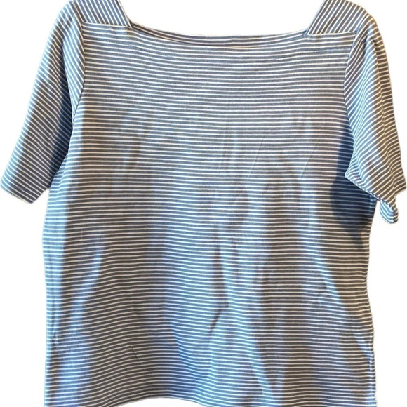 Cute LLBean summer top - Picture 2 of 2